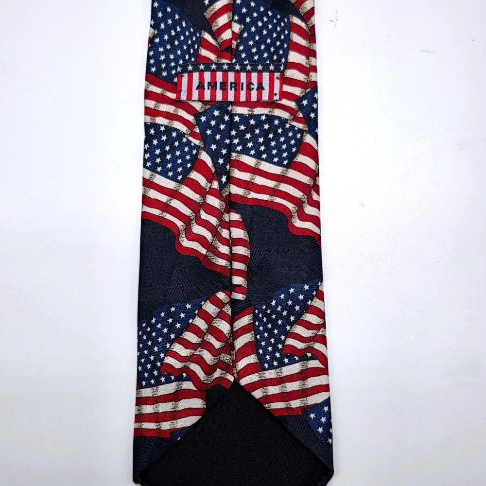 America Mens Red White Blue American Flag Stars‎ and Stripes 100% Silk Necktie
